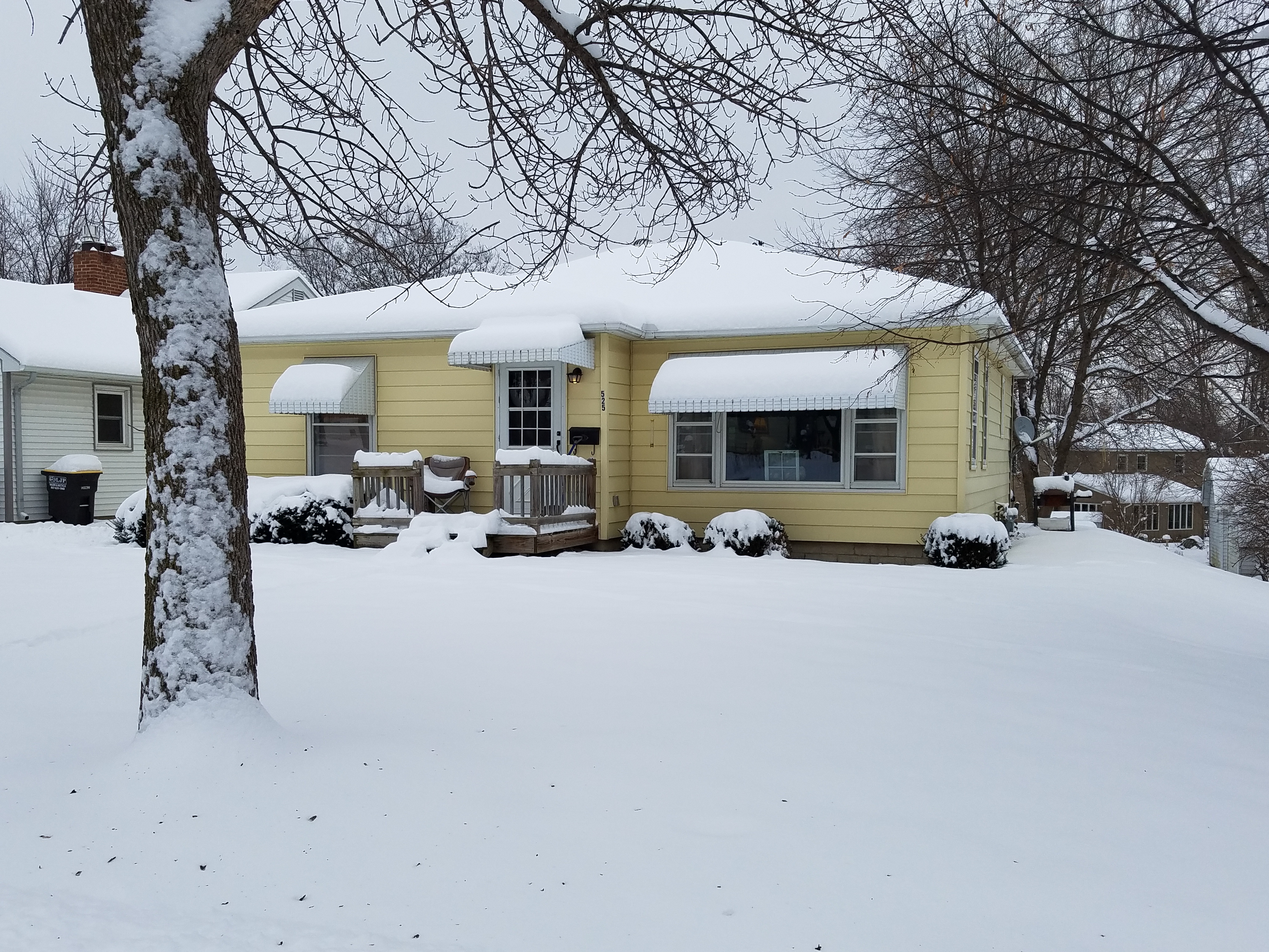 house_with_snow-705.jpg